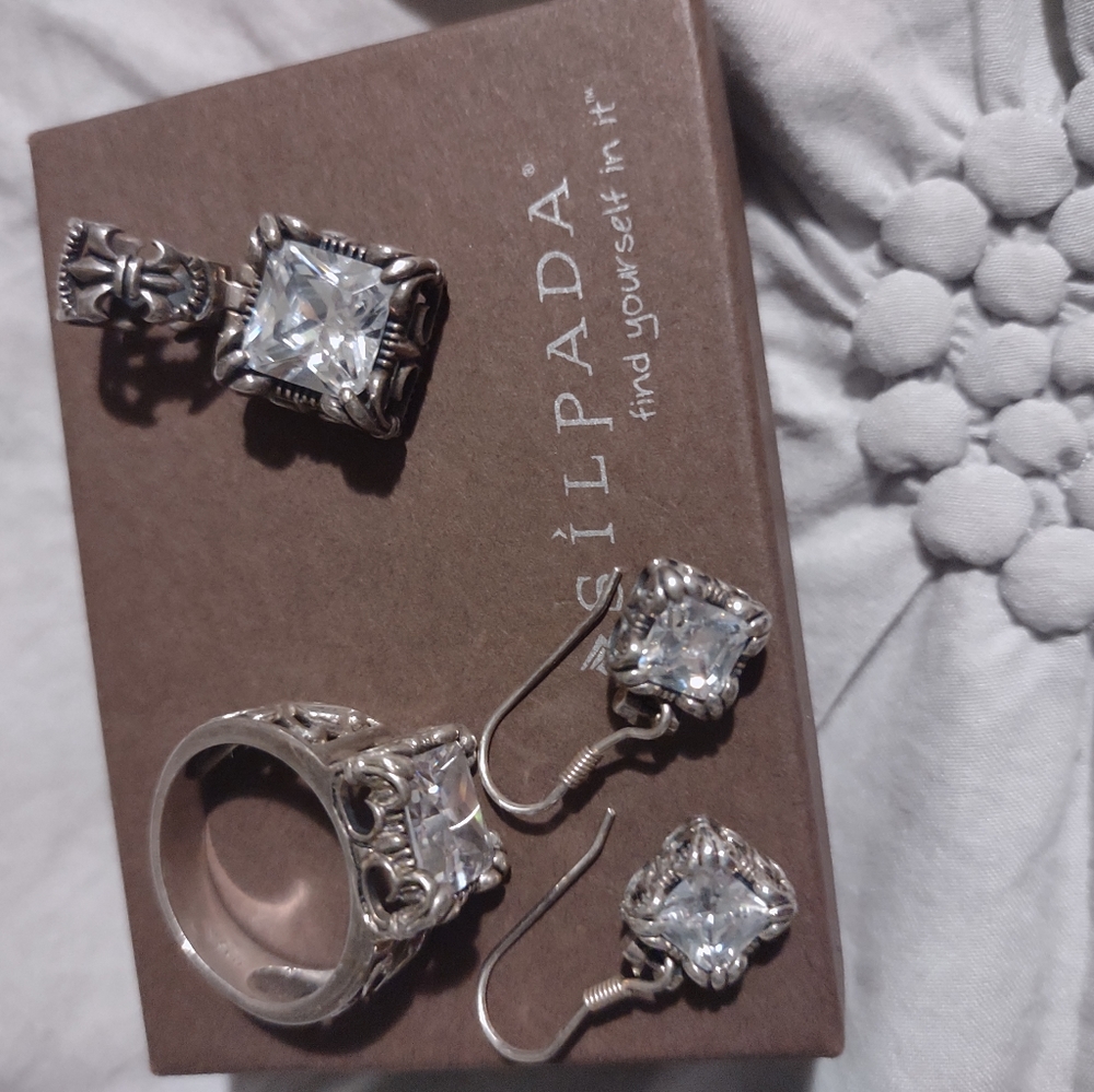 Jewelry set - Picture 3 of 3